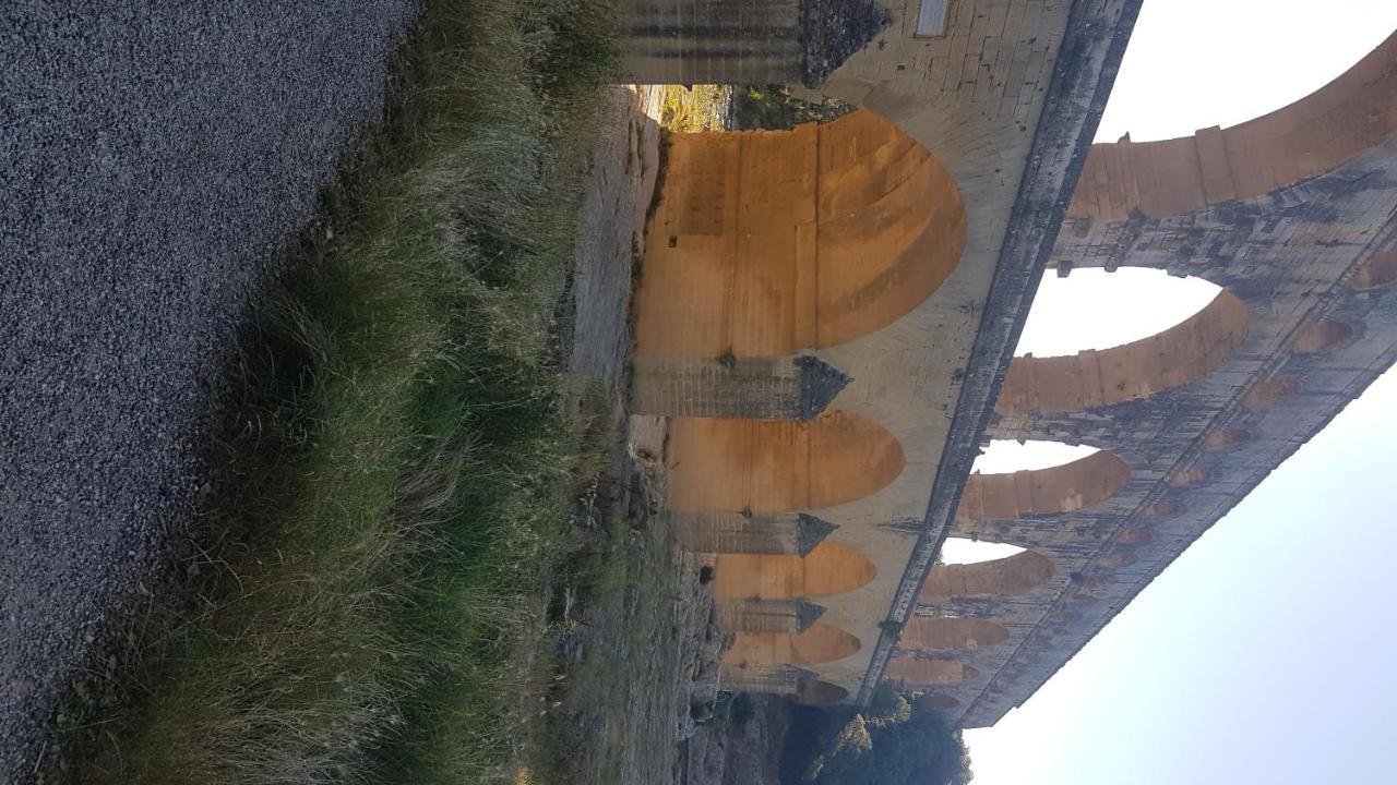 Le Mazet Des Cigales Vers Pont du Gard Exterior foto